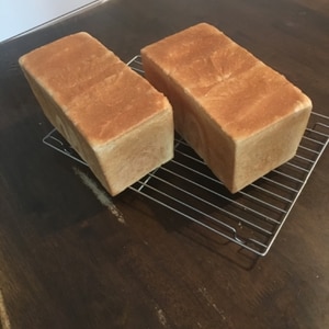 『正角食パン2斤分』（ニーダーでレシピ）